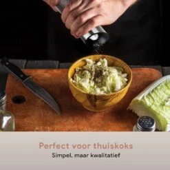 DODANA Premium Peper - & Zoutmolen Elektrisch - 1 Stuk - Pepermolen - Zoutmolen - Oplaadbaar - USB - Elektrische Pepermolen - RVS - Zwaartekracht Functie - LED Lamp - Nl Handleiding - Incl Borsteltje 16 DODANA Premium Peper - & Zoutmolen Elektrisch - 1 Stuk - Pepermolen - Zoutmolen - Oplaadbaar - USB - Elektrische Pepermolen - RVS - Zwaartekracht Functie - LED Lamp - Nl Handleiding - Incl Borsteltje -Keukenartikelen Series Winkel 1200x1200 1133