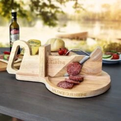 MikaMax Worst Guillotine - Worstsnijder - Worst Snijplank - Sausage Guillotine - Makkelijk Schoon Te Maken - RVS Mes - Bamboe - 30 X 19cm -Keukenartikelen Series Winkel 1200x1200 1166