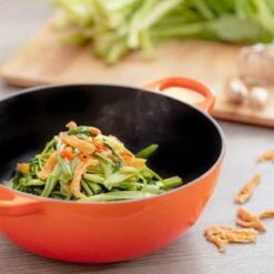 Le Creuset Wokpan / Balti Dish - Mat Zwart - ø 24 Cm / 2.7 Liter - Geëmailleerde Anti-aanbaklaag 14 Le Creuset Wokpan / Balti Dish - Mat Zwart - ø 24 Cm / 2.7 Liter - Geëmailleerde Anti-aanbaklaag -Keukenartikelen Series Winkel 1200x1200 193