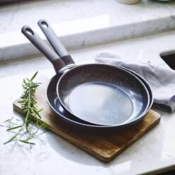 BK Universe Koekenpannenset Ø 24 Cm + Ø 28 Cm - Inductie - PFAS-vrij -Keukenartikelen Series Winkel 1200x1200 283