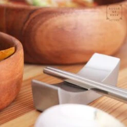 House Of Husk 1 Persoons Chopstick Lepel Set - 1 Paar Metalen Koreaanse Eetstokjes - Inclusief Eetlepel En Houder - RVS - Metaal - Eetstokjes - Koreaans - Vaatwasserbestendig - Sushi Chopsticks - Noodles - Zilver 11 House Of Husk 1 Persoons Chopstick Lepel Set - 1 Paar Metalen Koreaanse Eetstokjes - Inclusief Eetlepel En Houder - RVS - Metaal - Eetstokjes - Koreaans - Vaatwasserbestendig - Sushi Chopsticks - Noodles - Zilver -Keukenartikelen Series Winkel 1200x1200 619