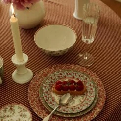 Laura Ashley Stockbridge Collectables - Laura Ashley Giftset 4 Bekers 32 Cl. 8 Laura Ashley Stockbridge Collectables - Laura Ashley Giftset 4 Bekers 32 Cl. -Keukenartikelen Series Winkel 1200x1200 802