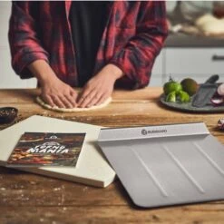 Burnhard Pizzasteen 38 X 30 X 1,5 Cm + Pizzaschep 22 Burnhard Pizzasteen 38 X 30 X 1,5 Cm + Pizzaschep -Keukenartikelen Series Winkel 1200x1200 971