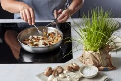 Demeyere Essential 5 RVS Koekenpan – Koekenpan Inductie - 24 Cm – PTFE-vrij 11 Demeyere Essential 5 RVS Koekenpan – Koekenpan Inductie - 24 Cm – PTFE-vrij -Keukenartikelen Series Winkel 1200x800 18