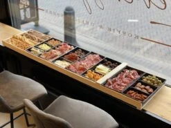 Sjoelbak - Borrelsjoelbak - Hapjesplank - Borrelplank - Mini Sjoelbak 120 Cm Met Zwarte Bakjes - Kleine Sjoelbakken -Keukenartikelen Series Winkel 1200x899 15