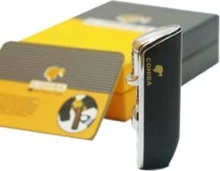 Cohiba® Sigarenaansteker - Sigarenboor - Sigaren - Sigaar - Cohiba Aansteker - Sigarenboor - Sigaren Accessoires - Sigarenknipper - Sigaar Aansteker - Cohiba - Incl. Luxe Geschenkdoos - Zwart -Keukenartikelen Series Winkel 1200x937 1
