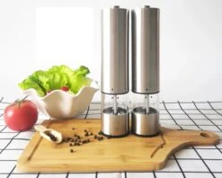 MD-Goods ® Elektrische Peper En Zoutmolen Set - Pepermolen - RVS - Cadeau - Restaurant Kwaliteit -Keukenartikelen Series Winkel 1200x960 5