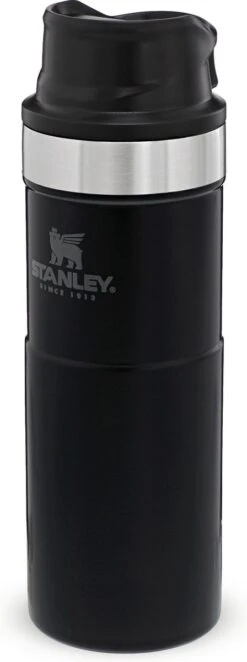 Stanley Trigger-Action Travel Mug 0.47L - Thermosfles - Matt Black -Keukenartikelen Series Winkel 448x1200