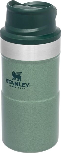 Stanley The Trigger-Action Travel Mug 0,25L - Thermosfles - Hammertone Green 18 Stanley The Trigger-Action Travel Mug 0,25L - Thermosfles - Hammertone Green -Keukenartikelen Series Winkel 478x1200