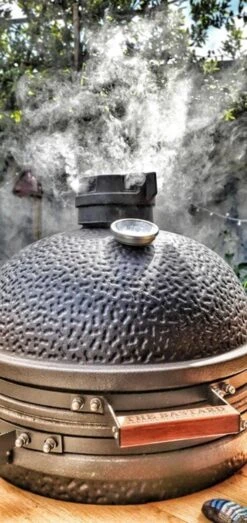 The Bastard Urban Medium - Kamado Barbecue - Kamado BBQ -Keukenartikelen Series Winkel 567x1200